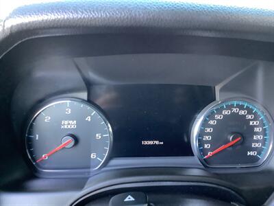 2017 Chevrolet Suburban LT   - Photo 22 - Crest Hill, IL 60403