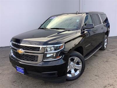 2017 Chevrolet Suburban LT   - Photo 2 - Crest Hill, IL 60403