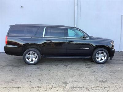 2017 Chevrolet Suburban LT   - Photo 7 - Crest Hill, IL 60403