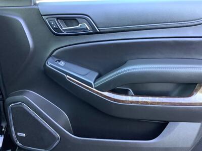 2017 Chevrolet Suburban LT   - Photo 40 - Crest Hill, IL 60403