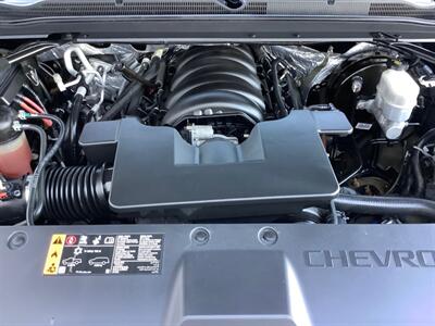 2017 Chevrolet Suburban LT   - Photo 54 - Crest Hill, IL 60403
