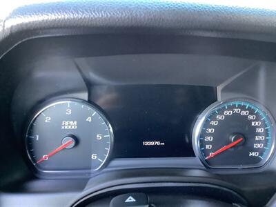 2017 Chevrolet Suburban LT   - Photo 22 - Crest Hill, IL 60403