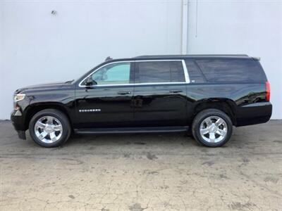 2017 Chevrolet Suburban LT   - Photo 3 - Crest Hill, IL 60403