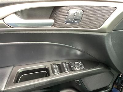2018 Ford Fusion Energi SE Luxury   - Photo 15 - Crest Hill, IL 60403