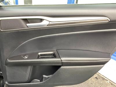 2018 Ford Fusion Energi SE Luxury   - Photo 31 - Crest Hill, IL 60403