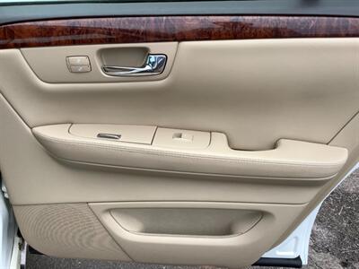 2007 Cadillac DTS - Photo 24 - Crest Hill, IL 60403