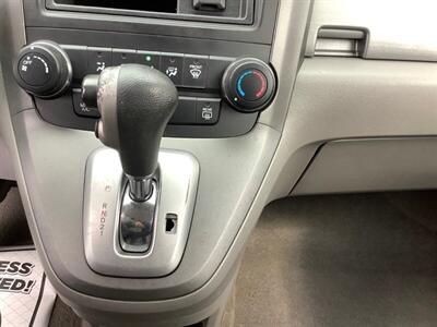 2010 Honda CR-V LX - Photo 16 - Crest Hill, IL 60403
