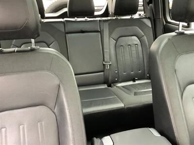 2020 Land Rover Defender 110 SE  One Owner! - Photo 56 - Crest Hill, IL 60403