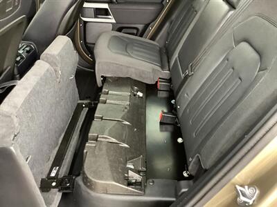 2020 Land Rover Defender 110 SE  One Owner! - Photo 36 - Crest Hill, IL 60403