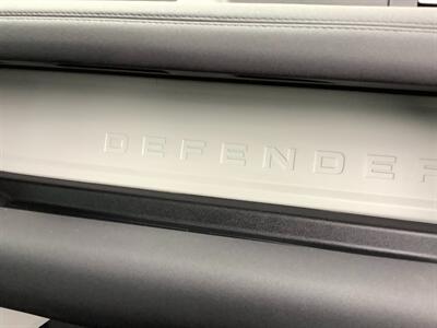 2020 Land Rover Defender 110 SE  One Owner! - Photo 57 - Crest Hill, IL 60403