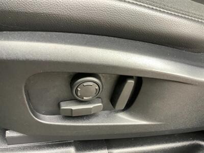 2020 Land Rover Defender 110 SE  One Owner! - Photo 18 - Crest Hill, IL 60403