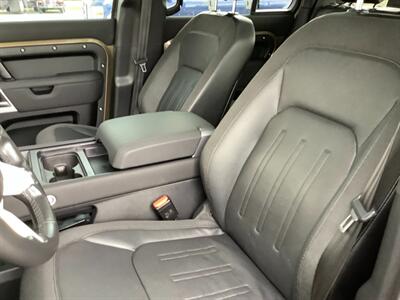 2020 Land Rover Defender 110 SE  One Owner! - Photo 32 - Crest Hill, IL 60403