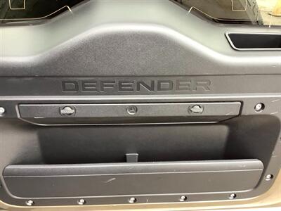 2020 Land Rover Defender 110 SE  One Owner! - Photo 63 - Crest Hill, IL 60403