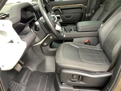 2020 Land Rover Defender 110 SE  One Owner! - Photo 19 - Crest Hill, IL 60403