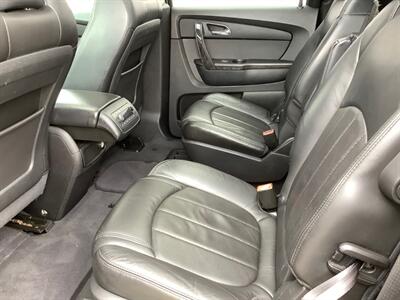 2012 GMC Acadia Denali   - Photo 27 - Crest Hill, IL 60403