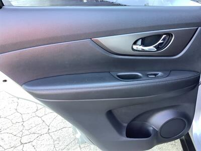 2016 Nissan Rogue S - Photo 24 - Crest Hill, IL 60403