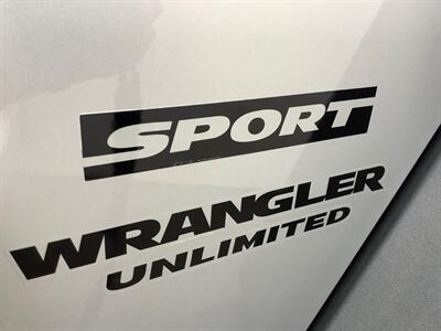 2012 Jeep Wrangler Sport   - Photo 36 - Crest Hill, IL 60403