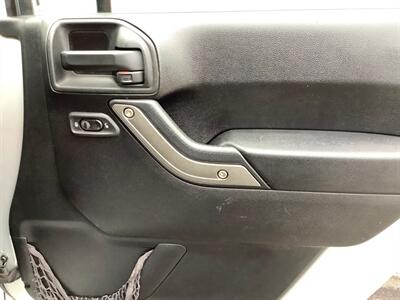 2012 Jeep Wrangler Sport   - Photo 28 - Crest Hill, IL 60403