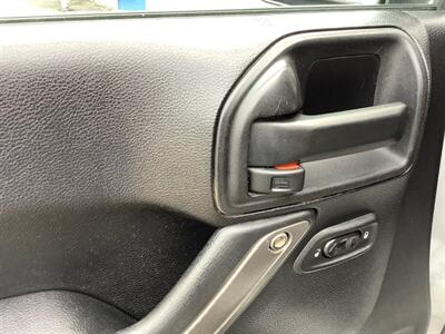 2012 Jeep Wrangler Sport - Photo 12 - Crest Hill, IL 60403