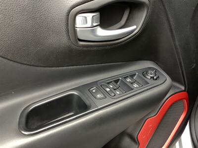 2018 Jeep Renegade Trailhawk - Photo 16 - Crest Hill, IL 60403
