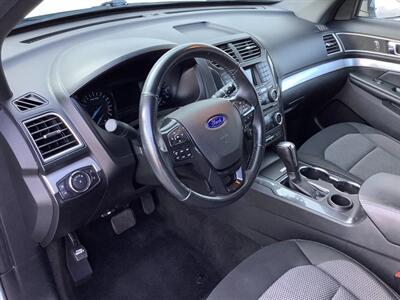 2017 Ford Explorer XLT - Photo 15 - Crest Hill, IL 60403