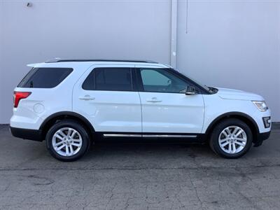 2017 Ford Explorer XLT - Photo 7 - Crest Hill, IL 60403