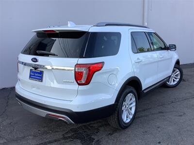 2017 Ford Explorer XLT - Photo 6 - Crest Hill, IL 60403