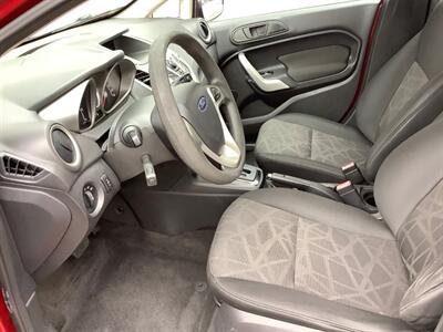 2013 Ford Fiesta SE   - Photo 12 - Crest Hill, IL 60403