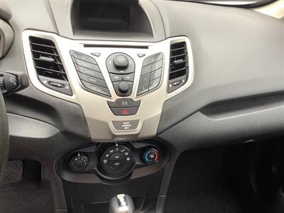 2013 Ford Fiesta SE   - Photo 14 - Crest Hill, IL 60403