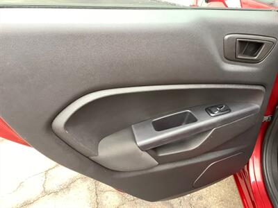 2013 Ford Fiesta SE   - Photo 20 - Crest Hill, IL 60403