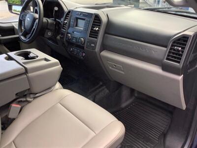 2019 Ford F-350 Super Duty XL   - Photo 37 - Crest Hill, IL 60403
