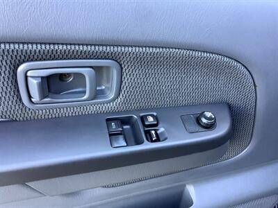 2002 Nissan Frontier XE-V6   - Photo 9 - Crest Hill, IL 60403