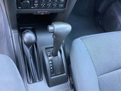 2002 Nissan Frontier XE-V6   - Photo 36 - Crest Hill, IL 60403