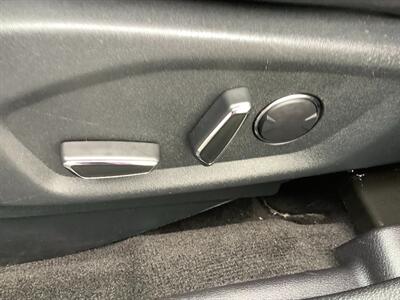 2018 Ford Explorer XLT - Photo 15 - Crest Hill, IL 60403