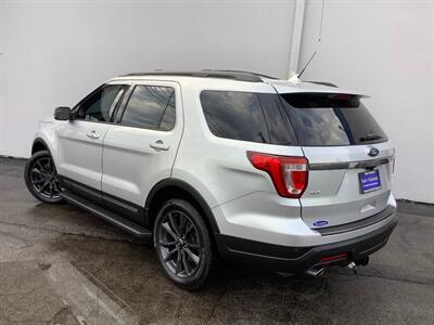 2018 Ford Explorer XLT - Photo 4 - Crest Hill, IL 60403