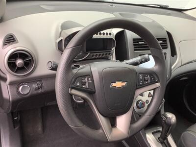 2016 Chevrolet Sonic LT Auto   - Photo 15 - Crest Hill, IL 60403