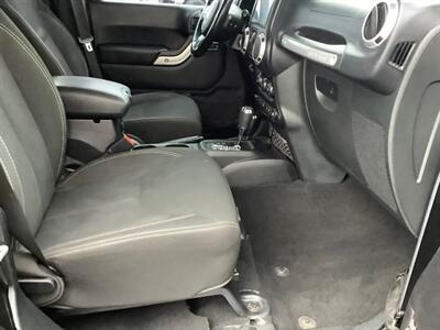 2016 Jeep Wrangler Sahara 75th Annivers   - Photo 29 - Crest Hill, IL 60403