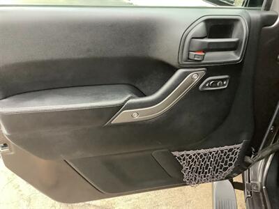 2017 Jeep Wrangler Unlimited  Big Bear - Photo 29 - Crest Hill, IL 60403