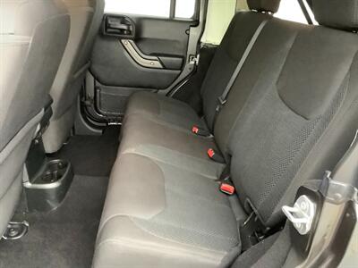 2017 Jeep Wrangler Unlimited  Big Bear - Photo 38 - Crest Hill, IL 60403