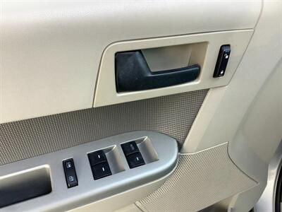 2009 Ford Escape XLT   - Photo 11 - Crest Hill, IL 60403