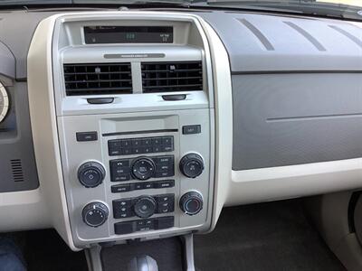 2009 Ford Escape XLT   - Photo 18 - Crest Hill, IL 60403