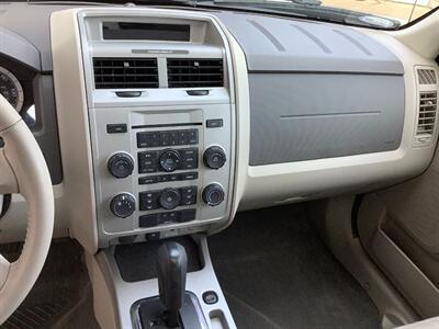 2009 Ford Escape XLT   - Photo 15 - Crest Hill, IL 60403