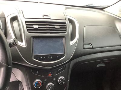 2016 Chevrolet Trax LS - Photo 16 - Crest Hill, IL 60403