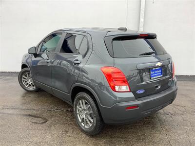 2016 Chevrolet Trax LS - Photo 4 - Crest Hill, IL 60403