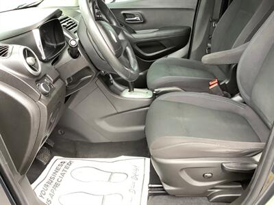 2016 Chevrolet Trax LS - Photo 13 - Crest Hill, IL 60403