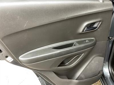 2016 Chevrolet Trax LS - Photo 24 - Crest Hill, IL 60403