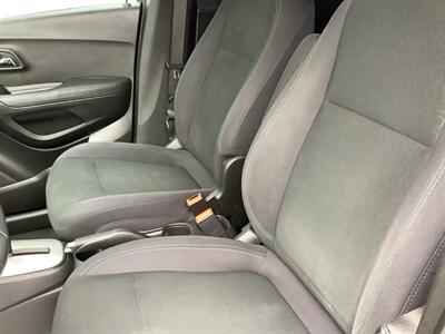 2016 Chevrolet Trax LS - Photo 22 - Crest Hill, IL 60403