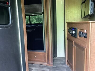 2016 Keystone Impact Toy hauler m-361 - Photo 23 - Crest Hill, IL 60403