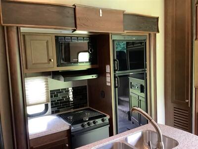 2016 Keystone Impact Toy hauler m-361 - Photo 41 - Crest Hill, IL 60403