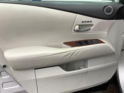 2011 Lexus RX   - Photo 13 - Crest Hill, IL 60403